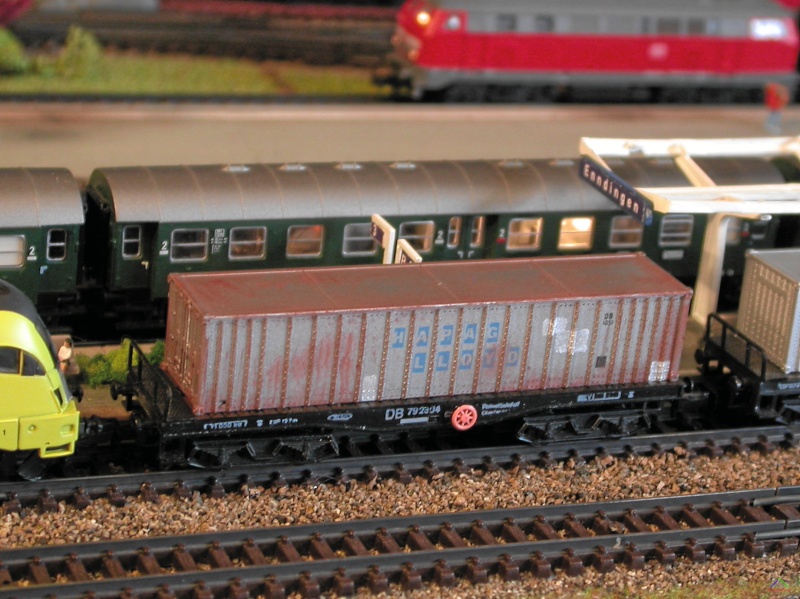 062 Ein heruntergekommener Container.JPG - Ein ziemlich heruntergekommener Container